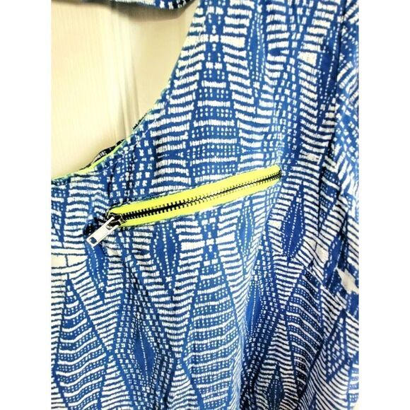Torrid 2 Peek A Boo Back Top Size 2X Colorful Tropical Flutter Sleeves Faux Pckt - Picture 3 of 5
